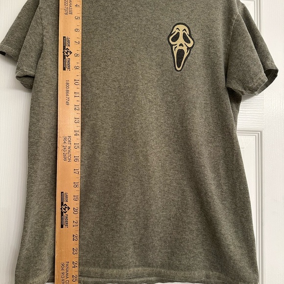 🌸3 for $20🌸 Ghost Face Graphic T-Shirt Sz M - Picture 4 of 4